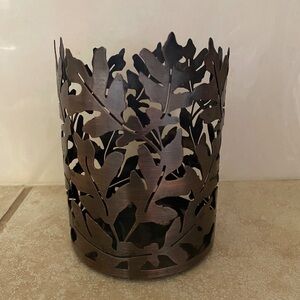 Excellent Condition Slatkin & Co Brown Bronze Leaf Candle Holder